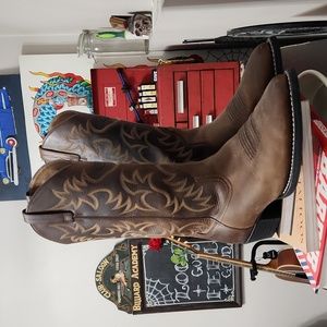 Ariat cowboy boots